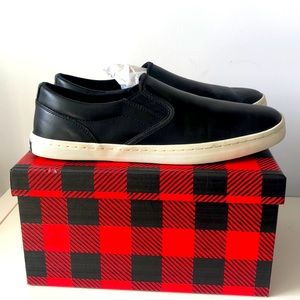 Men’s Black Grand Pro Spectator Slip-On Sneaker